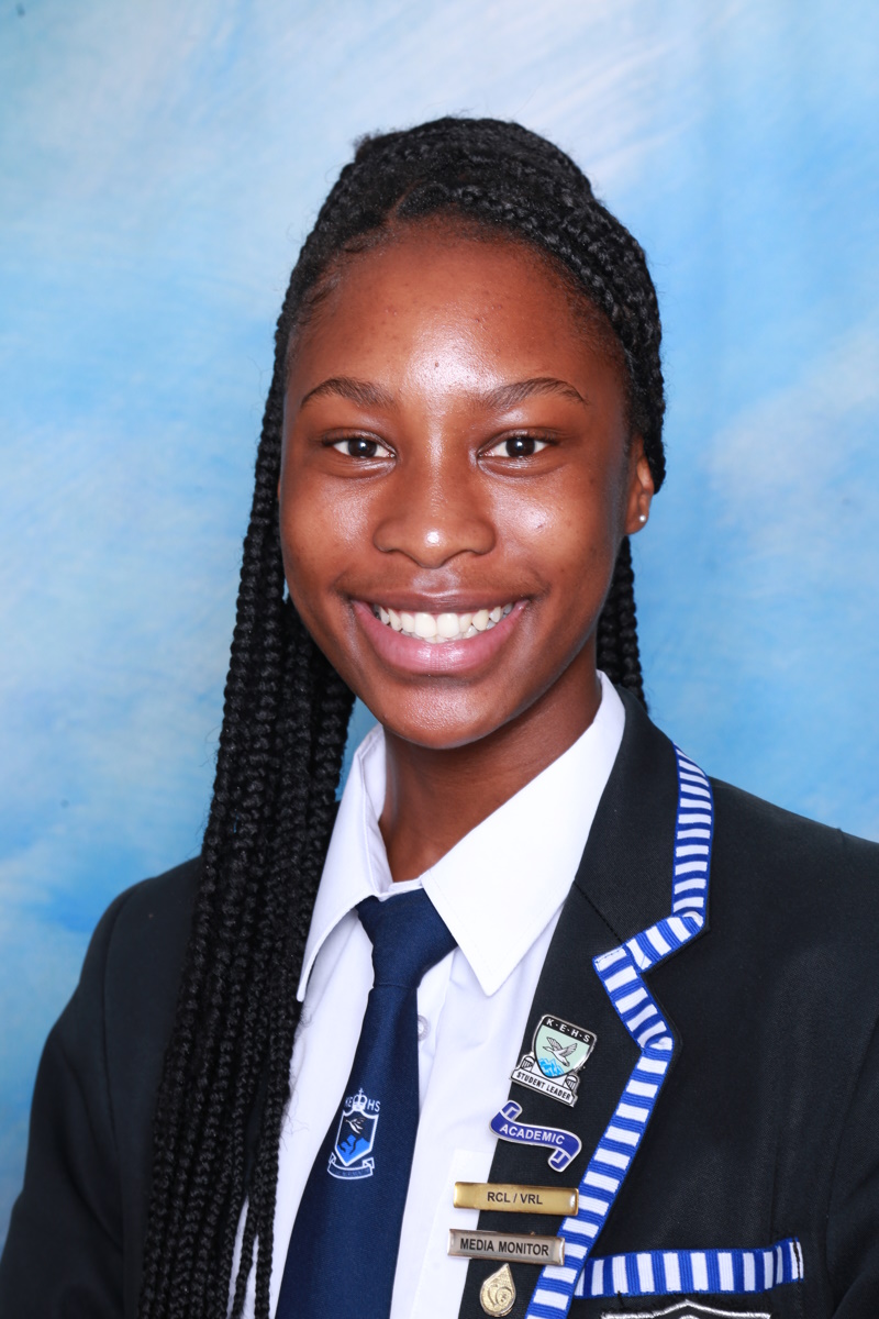 Thapelo Erasmus achieved 4 distinctionsJPG