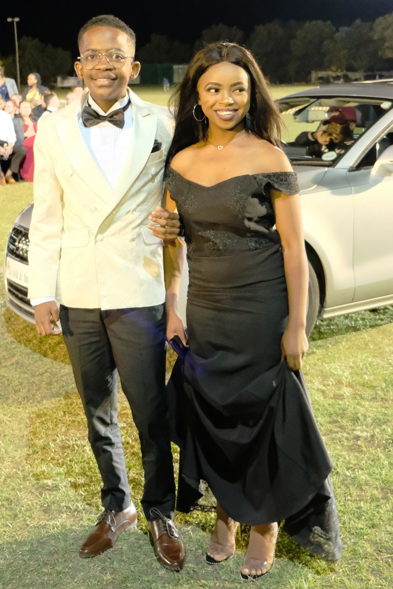 Zukisa Fikeni date