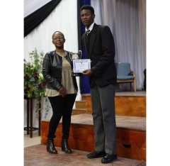 Z_Silevu_-_Braam_van_Tubbergh_Trophy_for_Most_Promising_Athlete_1.jpg